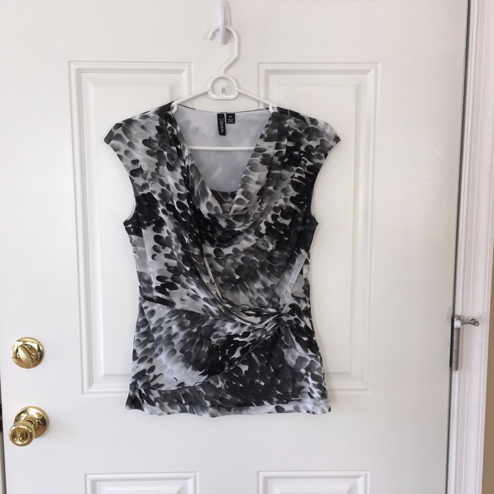 Relativity Petit Medium Top
